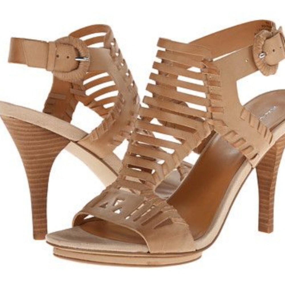 Bandolino Parvi 8.5 gladiator sandals